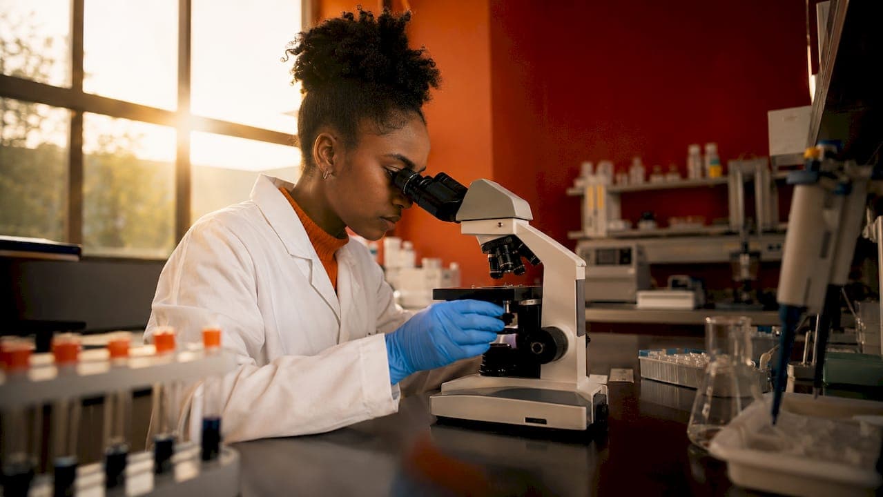 CRISPR na modelação de doenças raras: guia prático