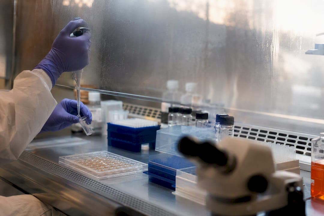 6 passos para ensaios de potência AAV em iPSC (famílias e médicos)