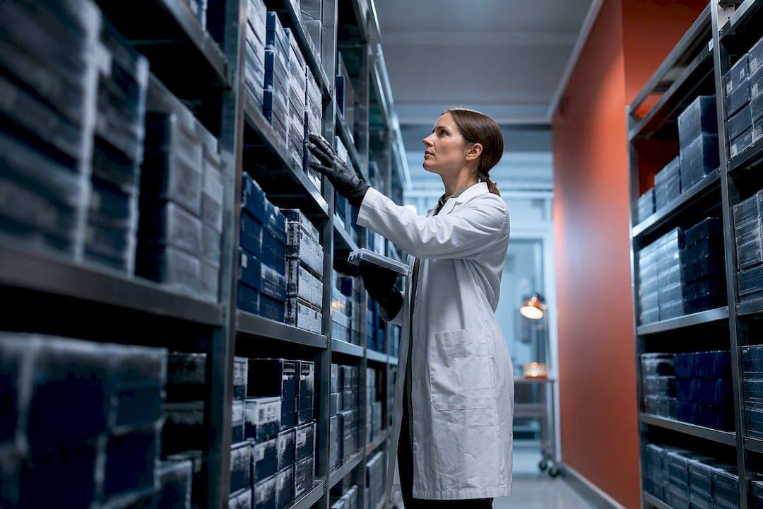 iPSC Costs for U.S. Labs: $400 Repos vs $6,000 Custom for Patient Work