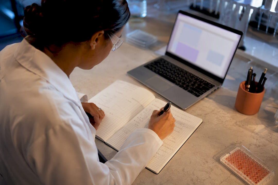 Feedback in Days: 5 Step Open Notebook Science for Rare Disease Teams