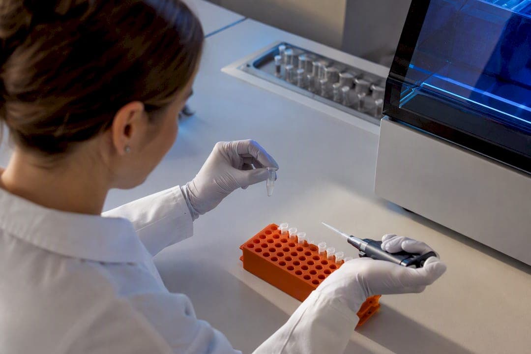 Welche QC‑Standards sichern die Qualität von iPSC‑Linien?
